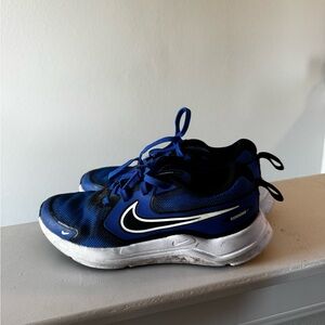 Nike Kids Black and Blue Sneakers